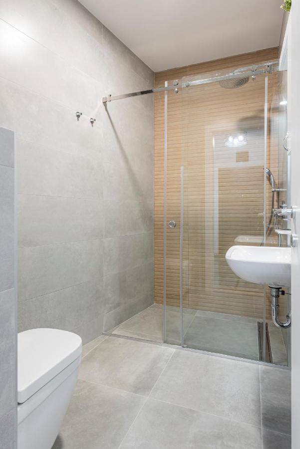 Vertigo One Bedroom Apartment-Free Private Parking Novi Sad Exteriér fotografie
